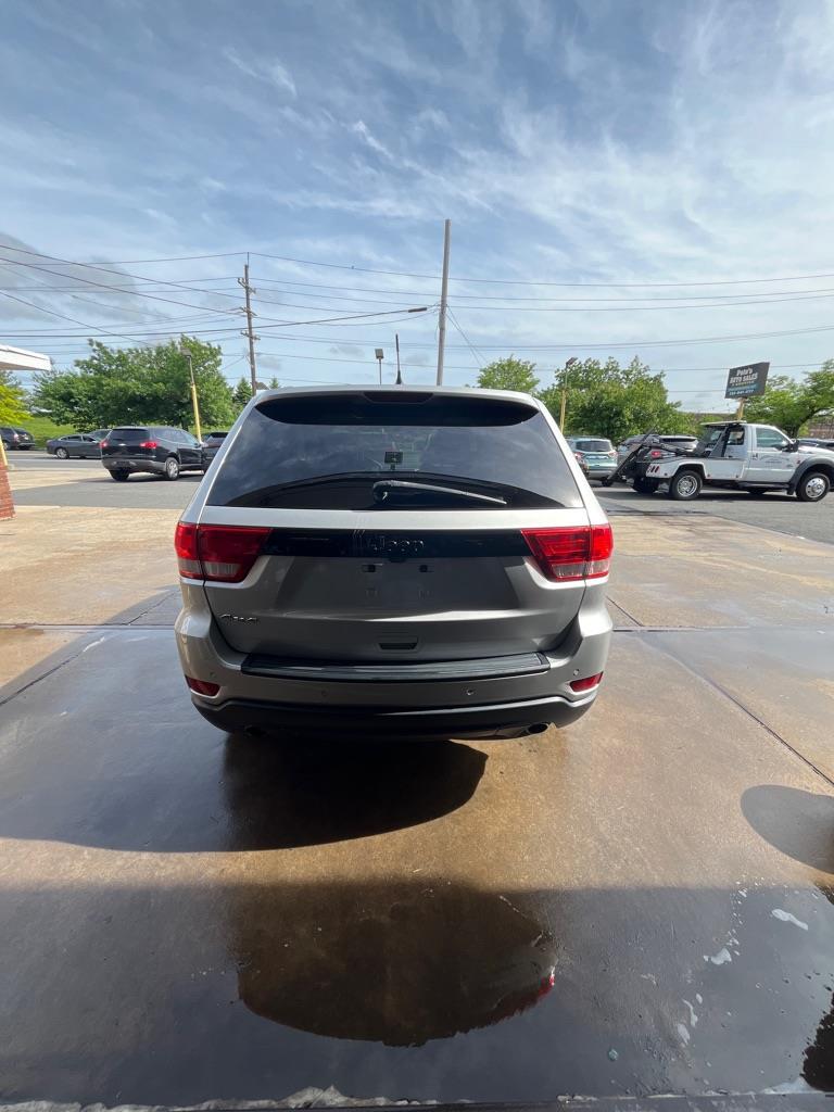 Jeep Grand Cherokee Laredo 4WD 2012