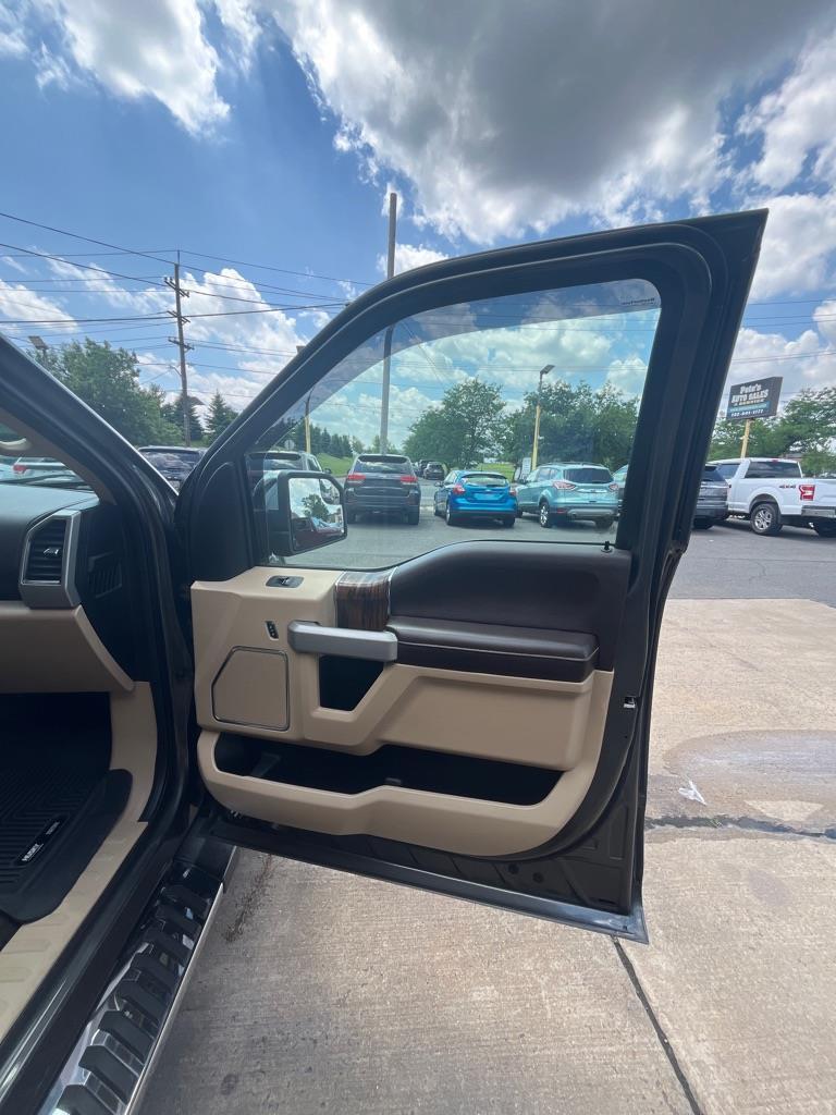 Ford F-150 Lariat SuperCrew Short Box 4WD 2018
