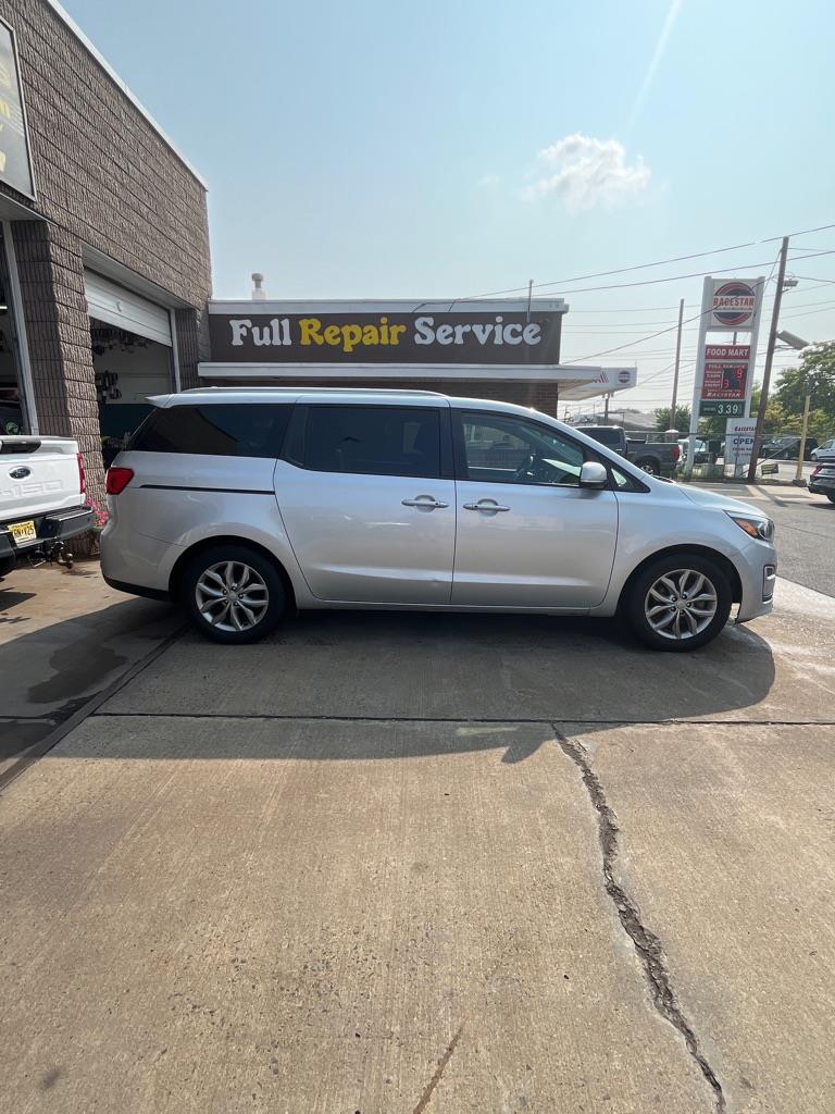 Kia Sedona LX 2021