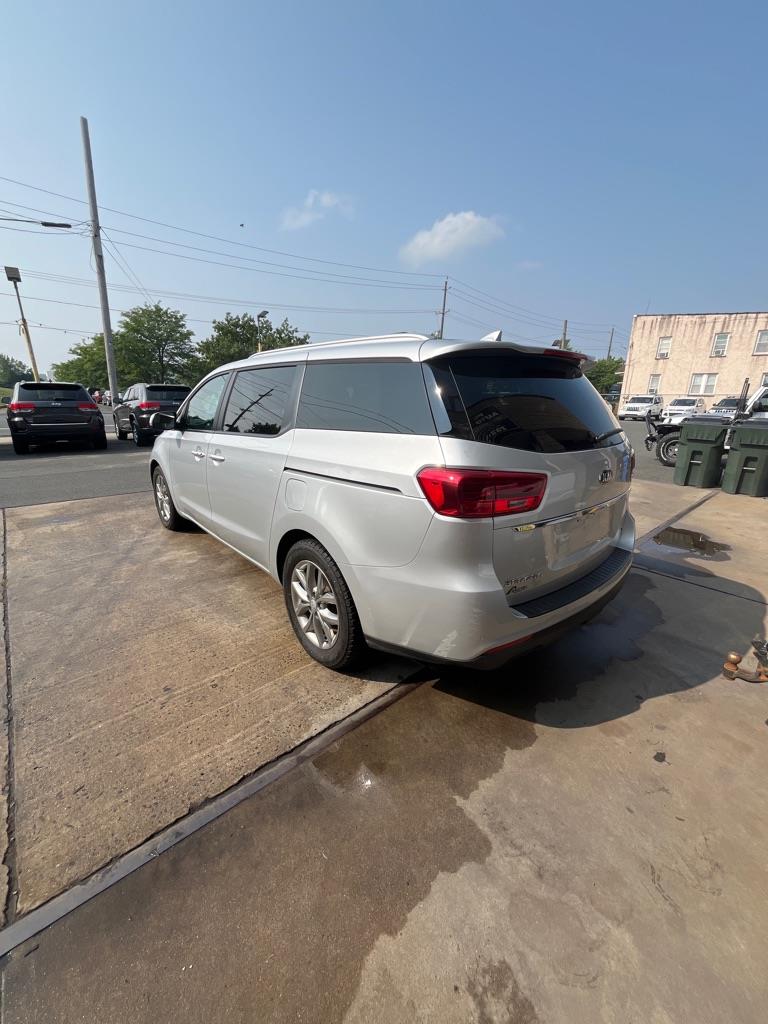 Kia Sedona LX 2021