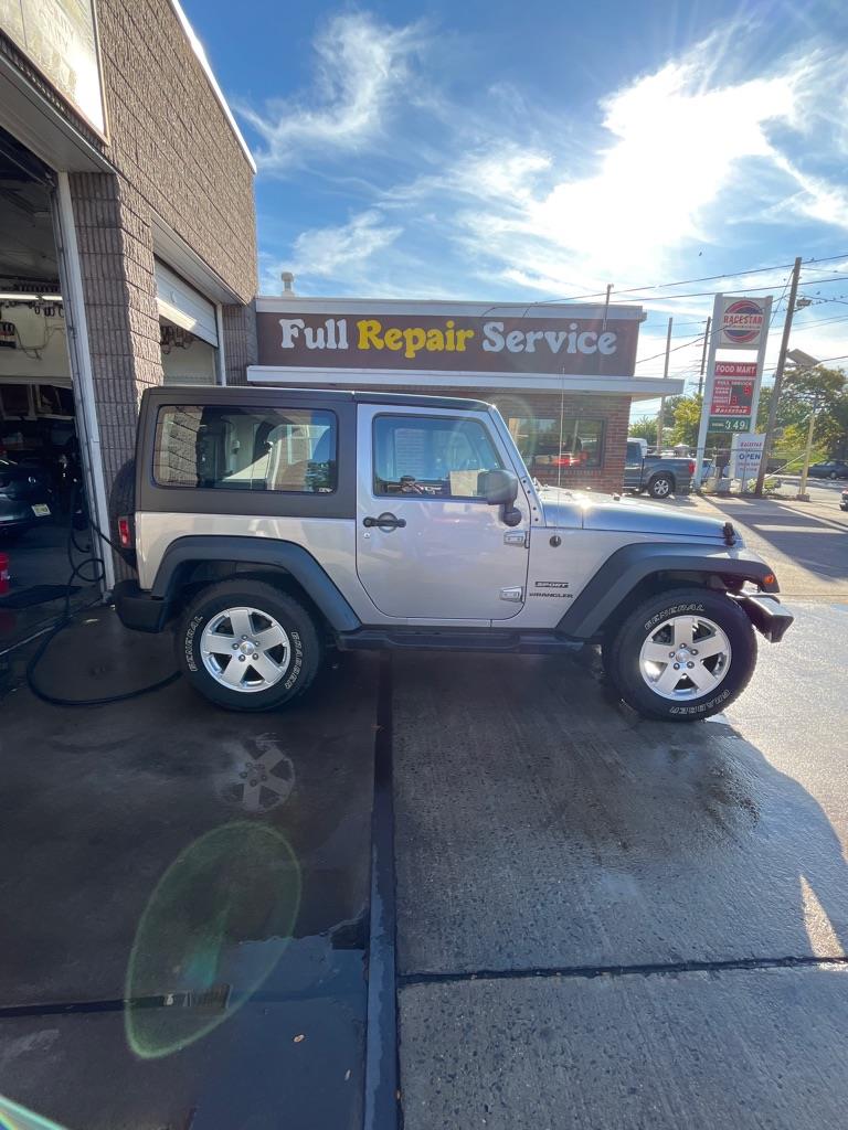 Jeep Wrangler Sport 4WD 2013