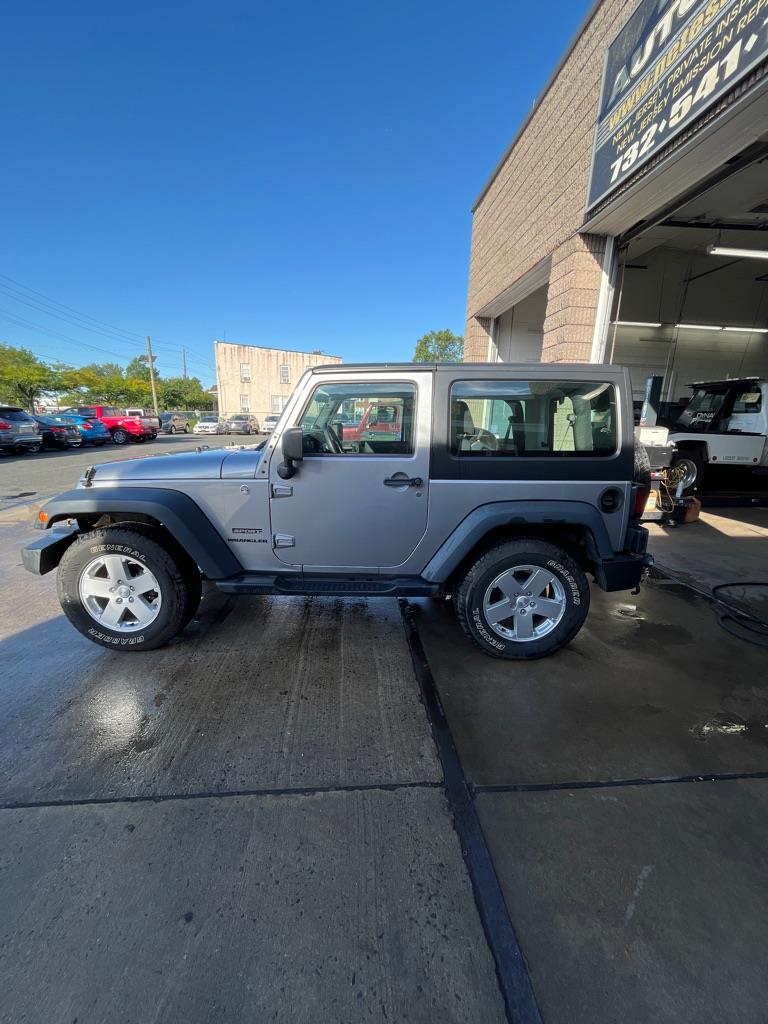 Jeep Wrangler Sport 4WD 2013
