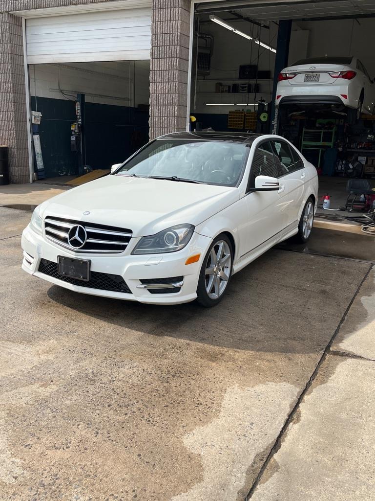 2012 Mercedes-Benz C-Class C300 4MATIC Luxury Sedan