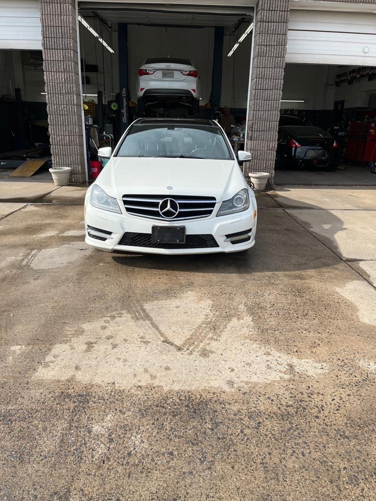 Mercedes-Benz C-Class C300 4MATIC Luxury Sedan 2012