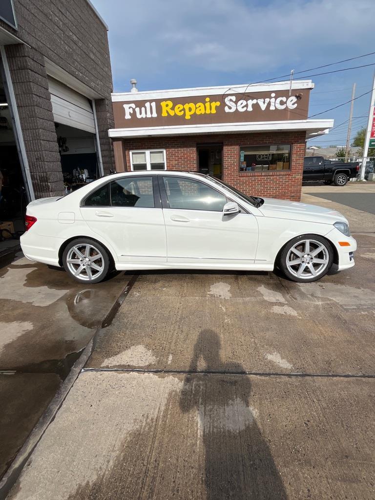 Mercedes-Benz C-Class C300 4MATIC Luxury Sedan 2012