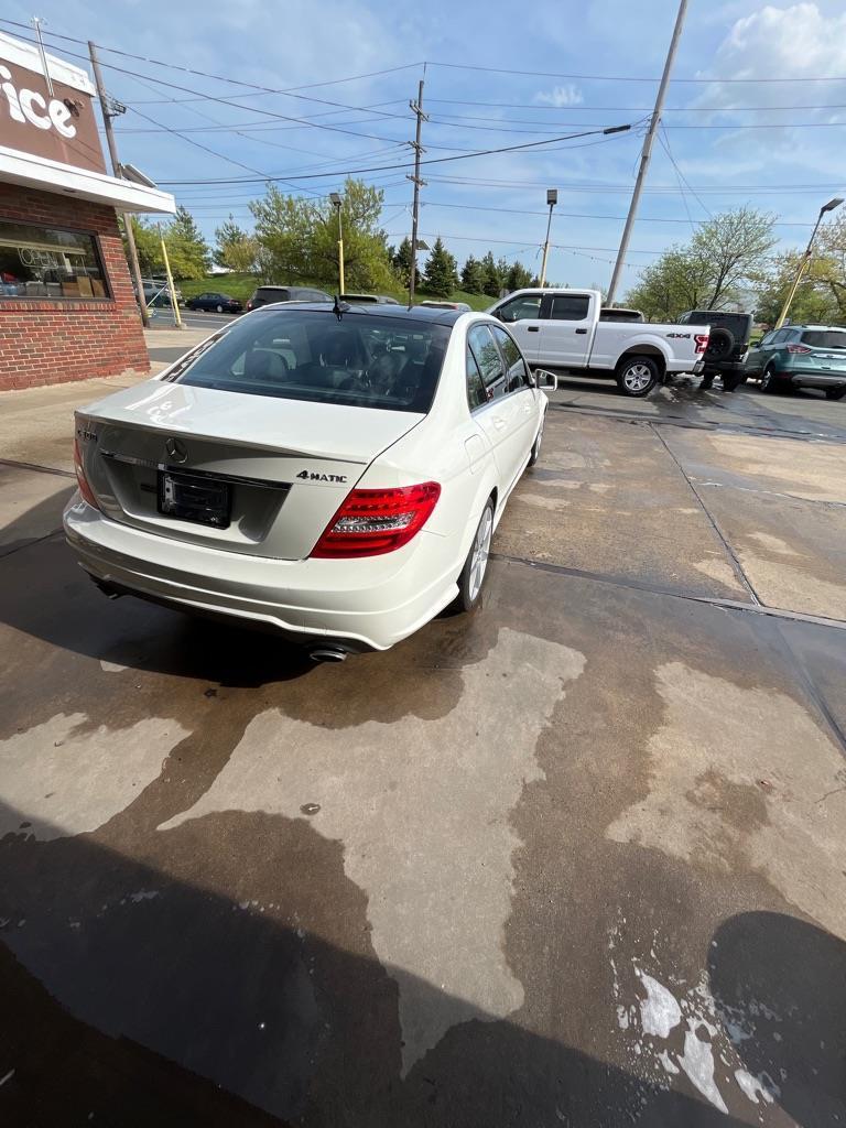 Mercedes-Benz C-Class C300 4MATIC Luxury Sedan 2012