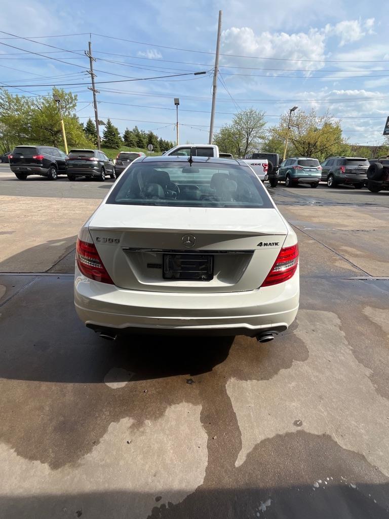 Mercedes-Benz C-Class C300 4MATIC Luxury Sedan 2012