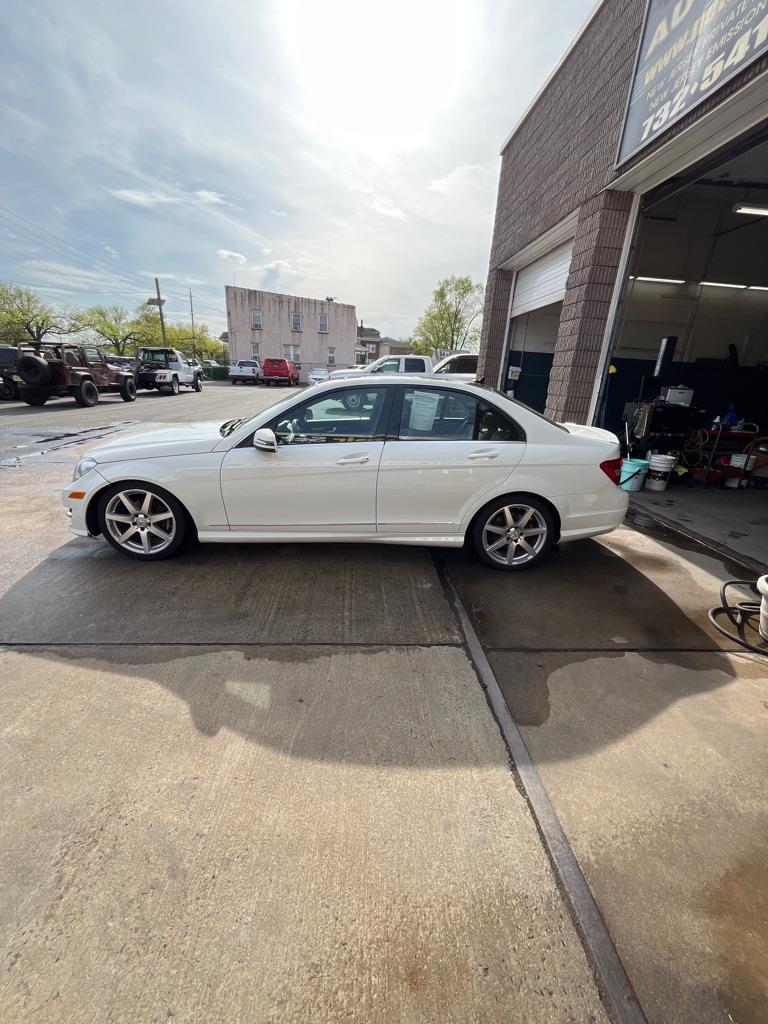 Mercedes-Benz C-Class C300 4MATIC Luxury Sedan 2012