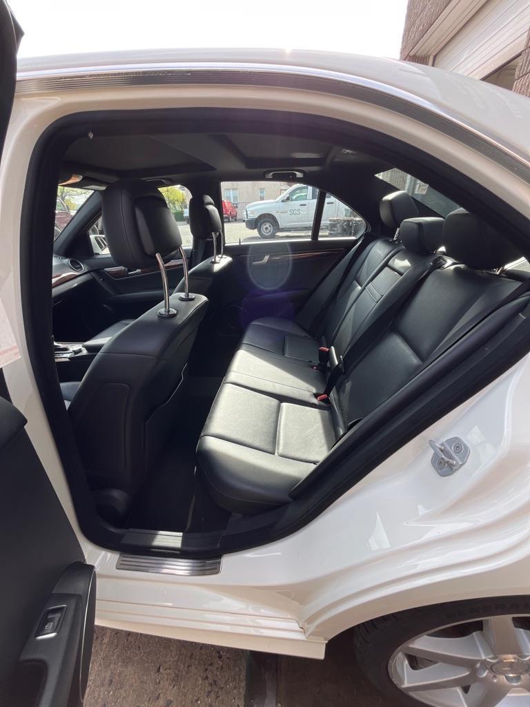 Mercedes-Benz C-Class C300 4MATIC Luxury Sedan 2012
