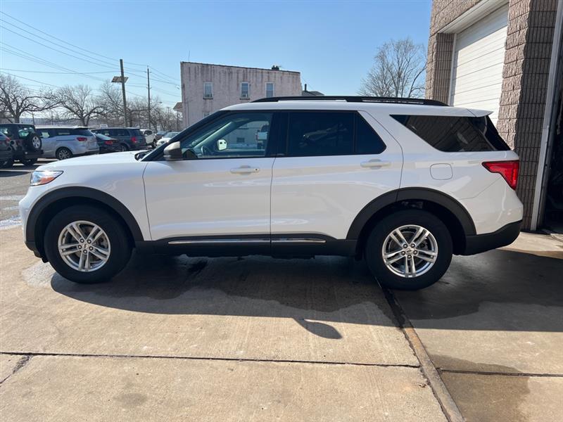 Ford Explorer XLT AWD 2021