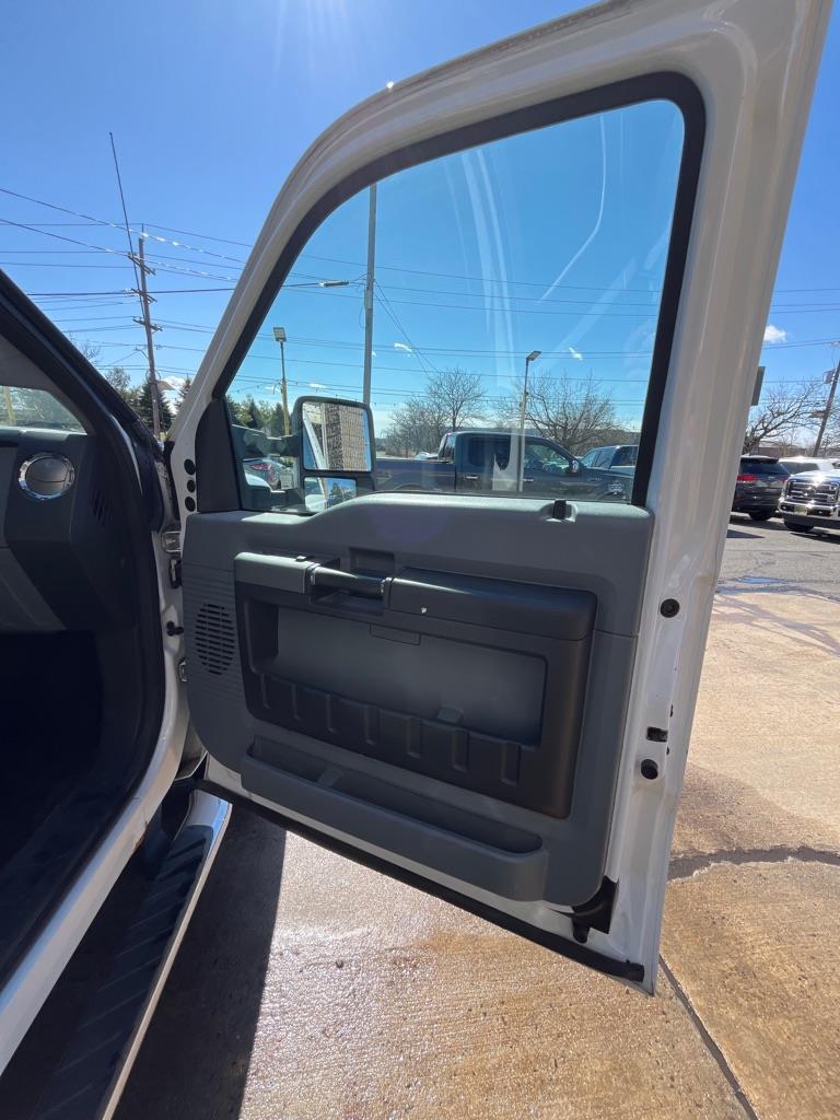 Ford F-250 SD XL SuperCab 4WD 2011