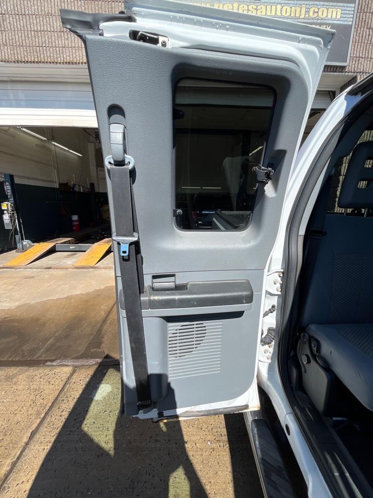 Ford F-250 SD XL SuperCab 4WD 2011