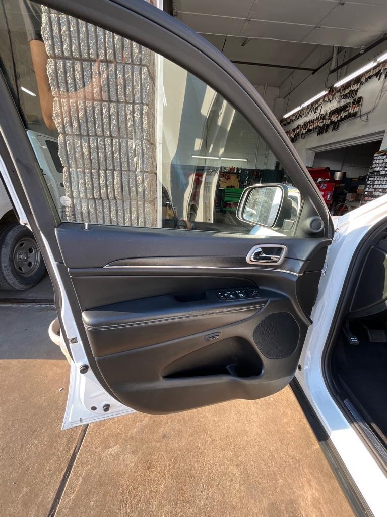 Jeep Grand Cherokee Limited 4WD 2015