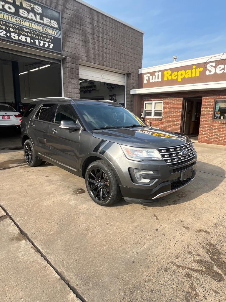 Ford Explorer XLT 4WD 2017