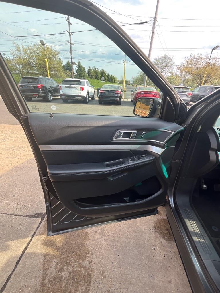Ford Explorer XLT 4WD 2017