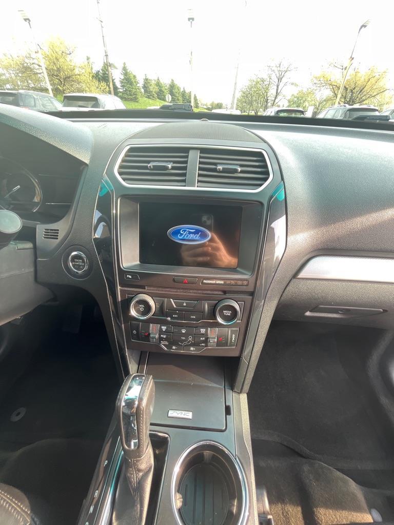 Ford Explorer XLT 4WD 2017