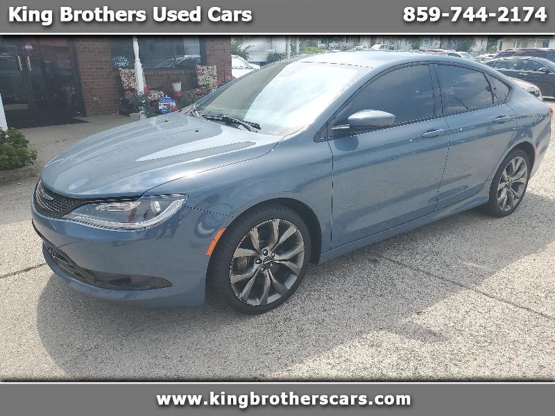 Used 2015 Chrysler 200 4dr Sdn S FWD for Sale in Lexington KY 40391