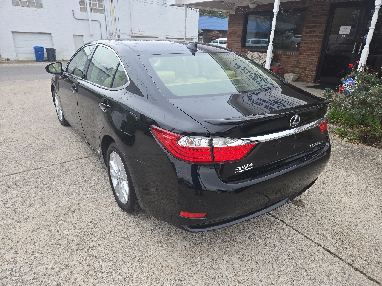 Lexus ES 300h 4dr Sdn Hybrid 2015 Lexus ES 300h 4dr Sdn Hybrid 2015