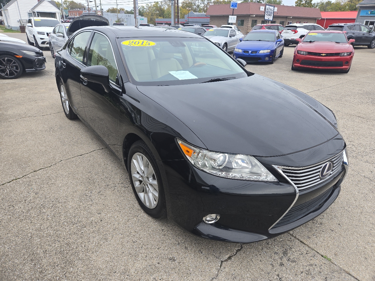 Lexus ES 300h 4dr Sdn Hybrid 2015 Lexus ES 300h 4dr Sdn Hybrid 2015