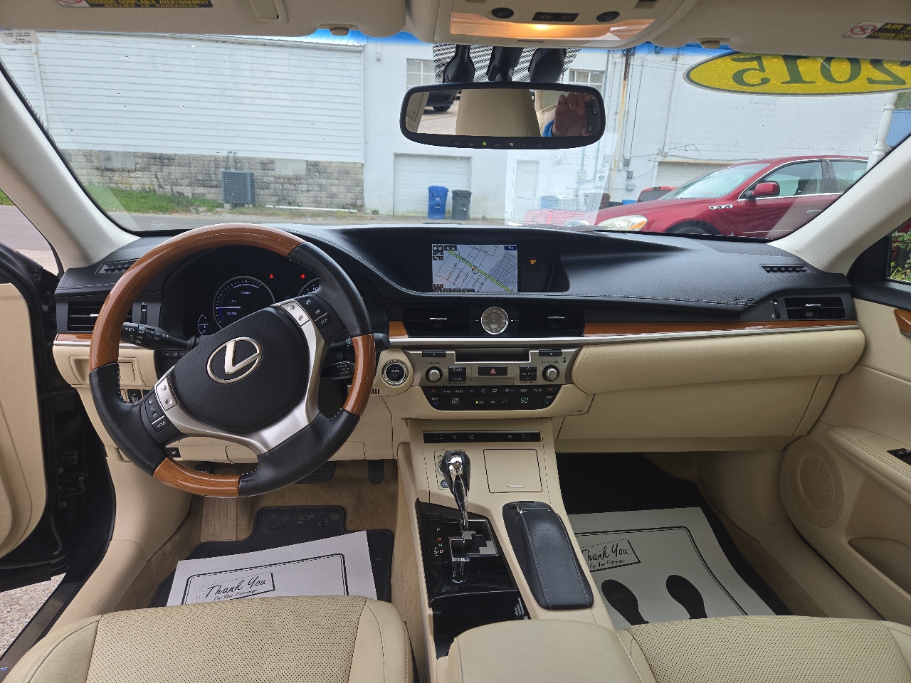 Lexus ES 300h 4dr Sdn Hybrid 2015 Lexus ES 300h 4dr Sdn Hybrid 2015