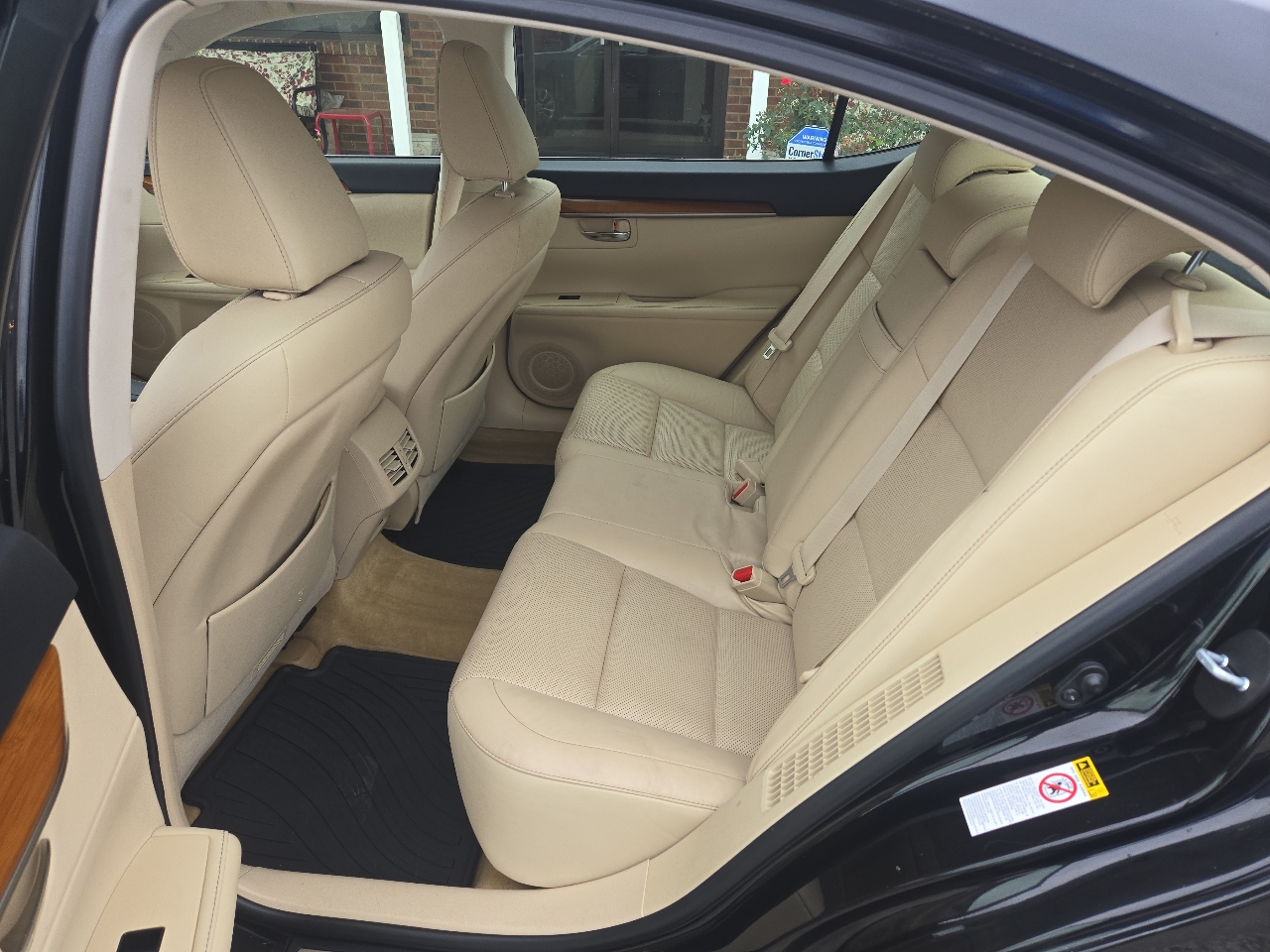 Lexus ES 300h 4dr Sdn Hybrid 2015 Lexus ES 300h 4dr Sdn Hybrid 2015