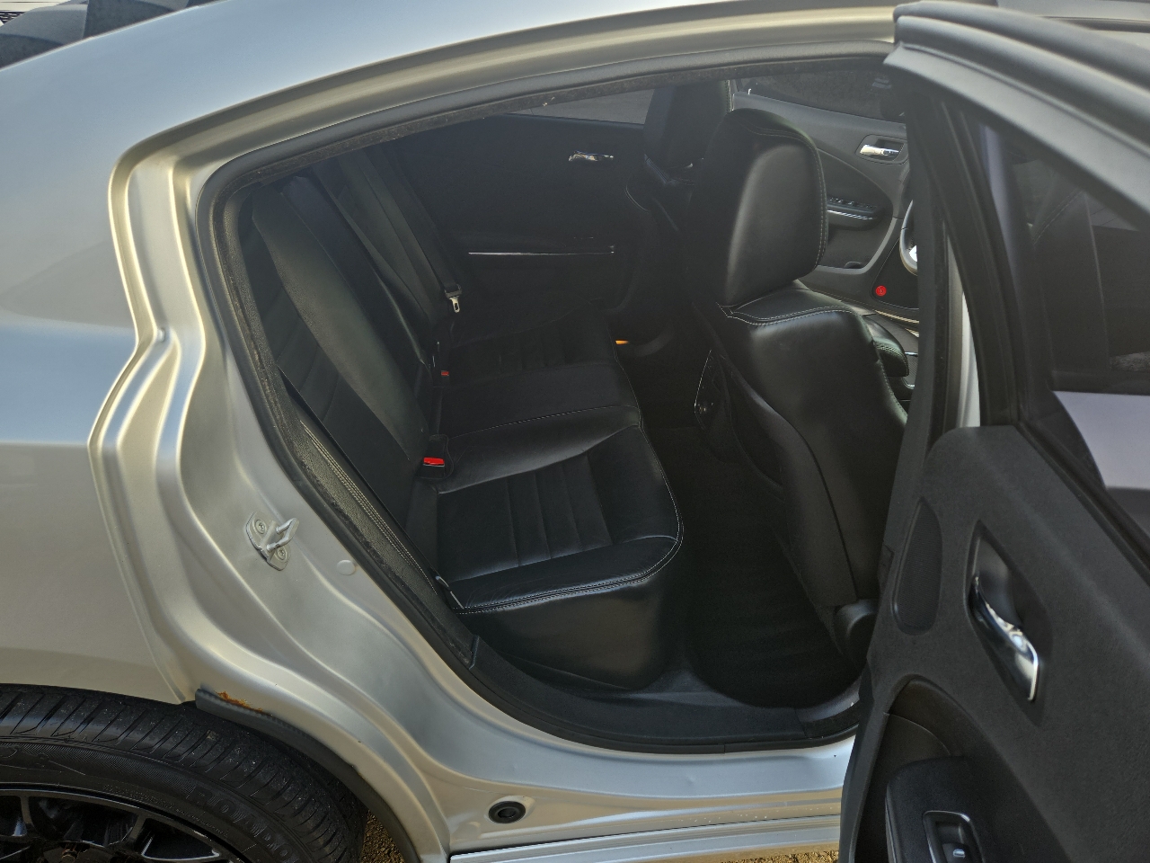 Dodge Charger 4dr Sdn SXT Plus RWD 2012