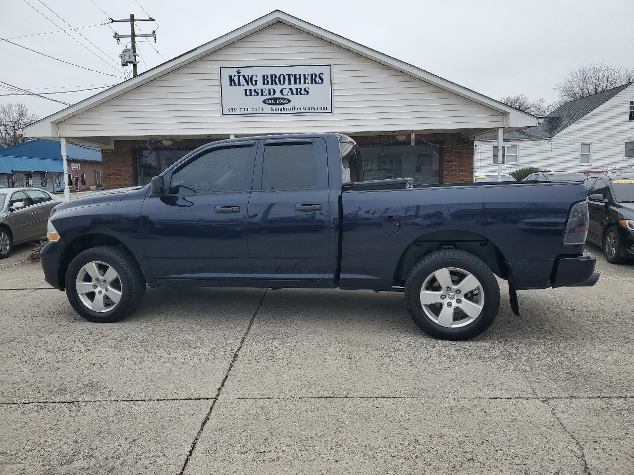 RAM 1500 4WD Quad Cab 140.5" Express 2012