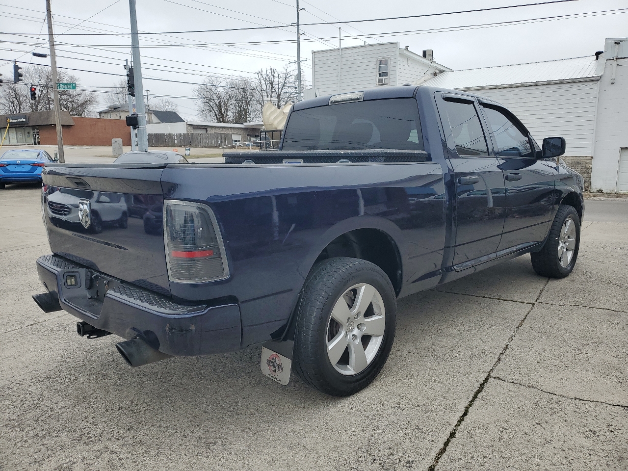 RAM 1500 4WD Quad Cab 140.5" Express 2012