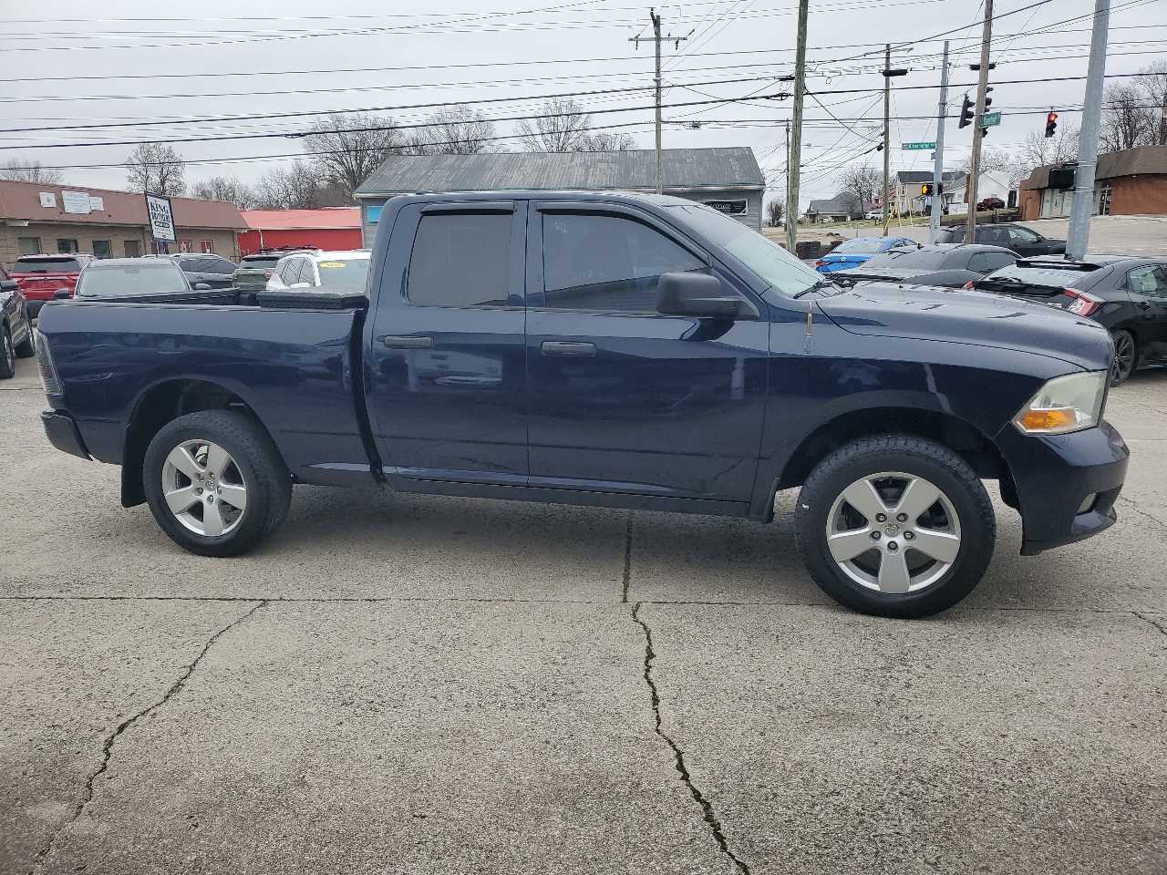 RAM 1500 4WD Quad Cab 140.5" Express 2012