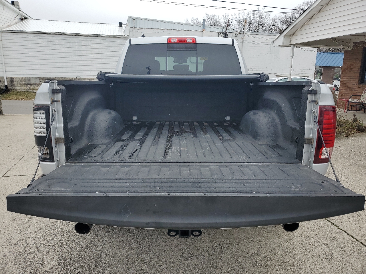 RAM 1500 4WD Quad Cab 140.5" Sport 2014