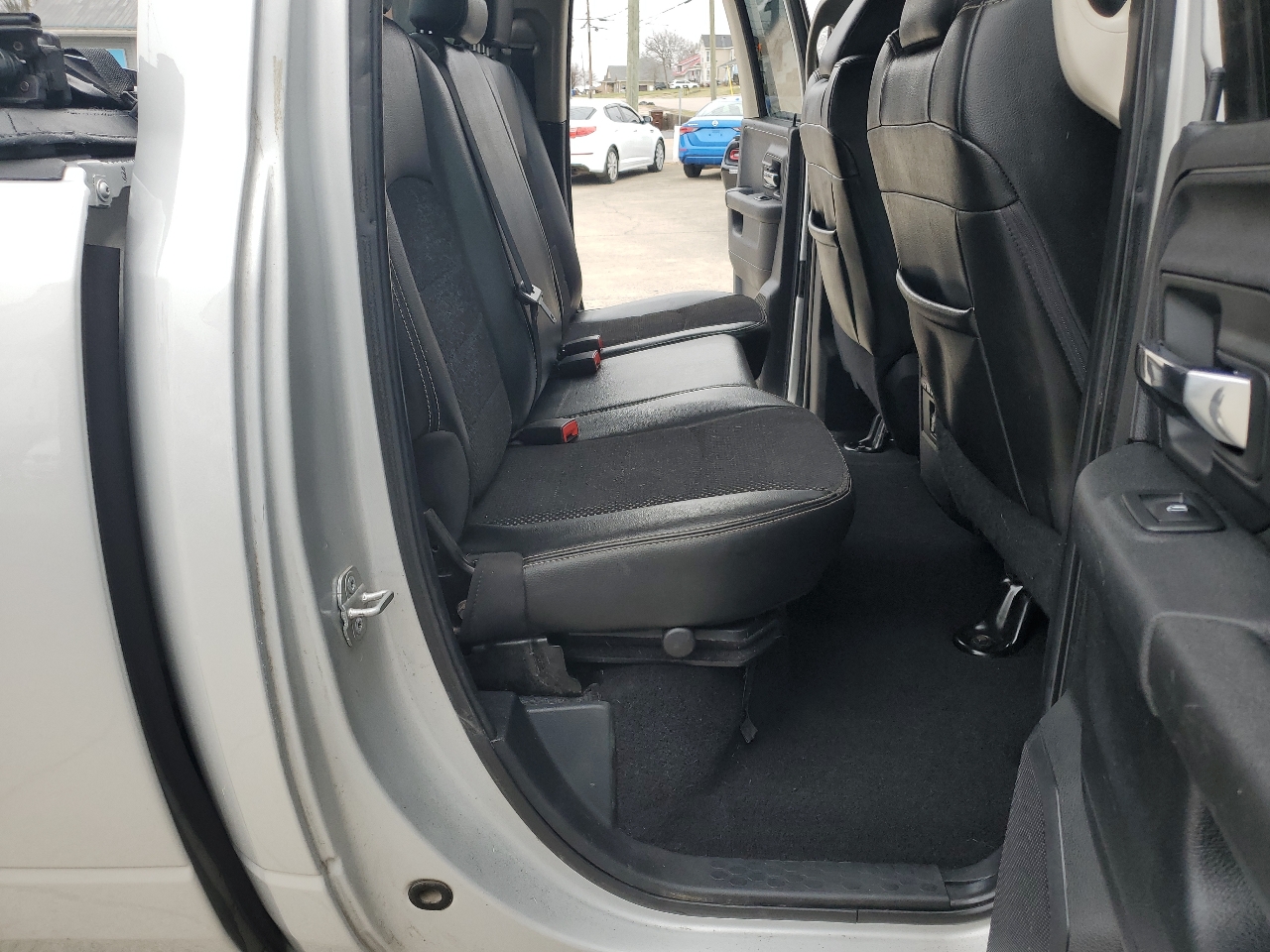 RAM 1500 4WD Quad Cab 140.5" Sport 2014