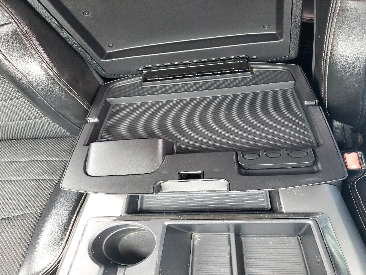 RAM 1500 4WD Quad Cab 140.5" Sport 2014