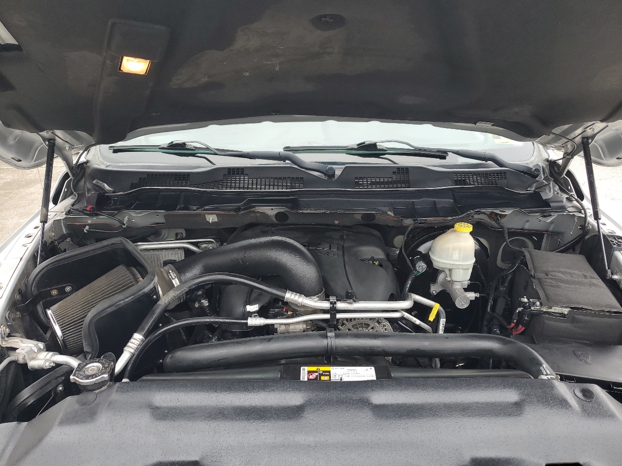 RAM 1500 4WD Quad Cab 140.5" Sport 2014