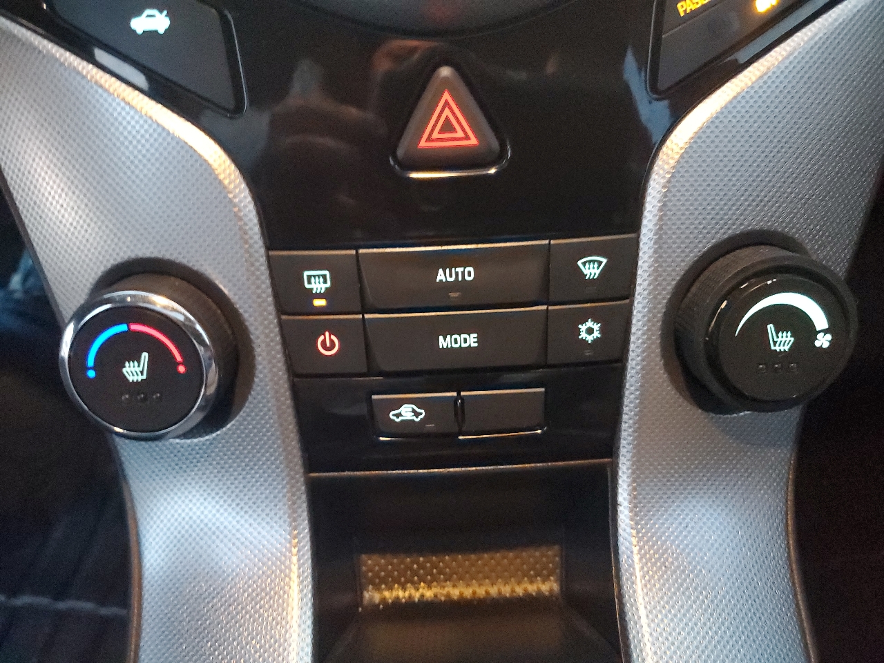 Chevrolet Cruze Limited 4dr Sdn LTZ 2016