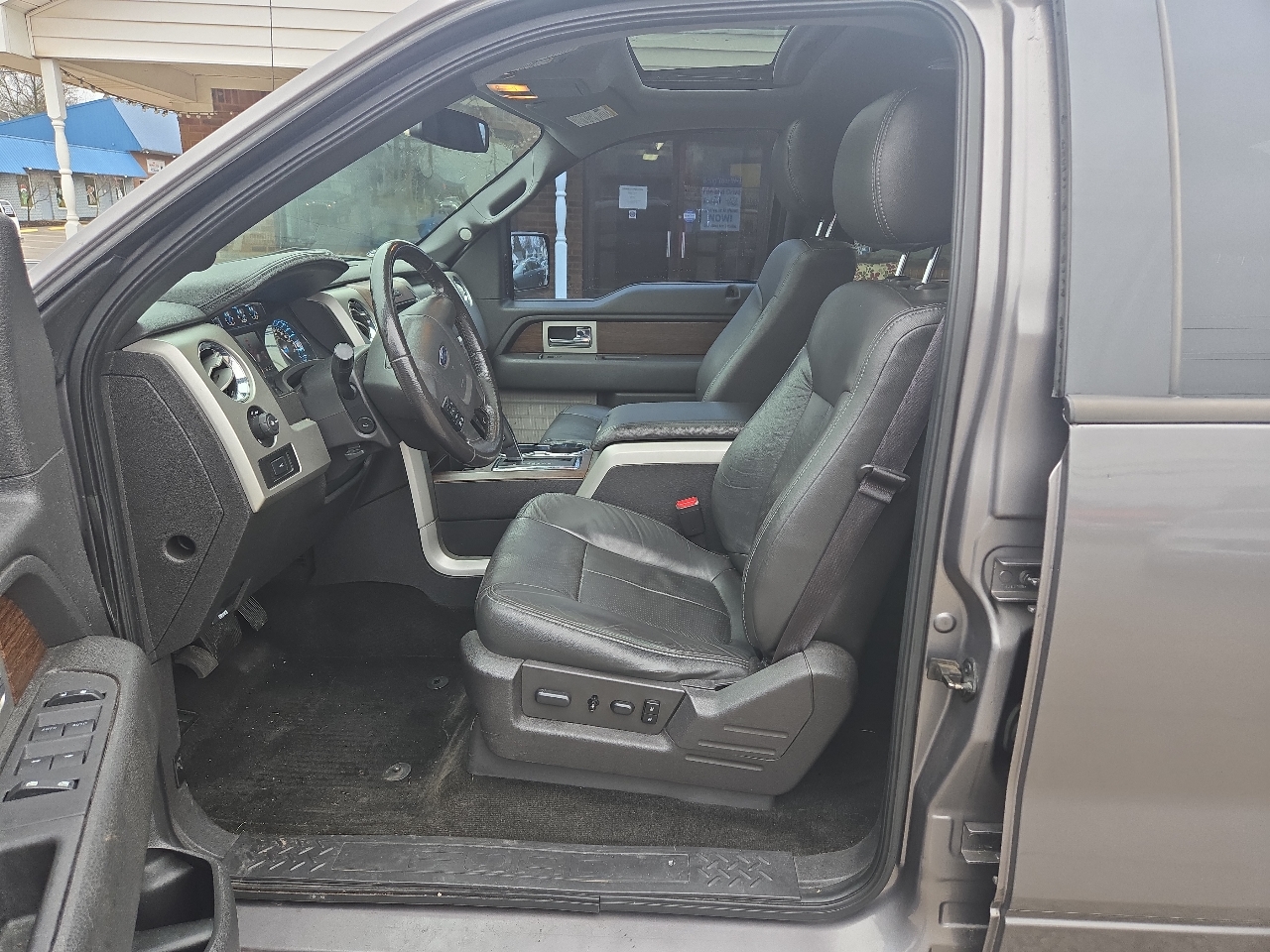 Ford F-150 4WD SuperCrew 145" Lariat 2014