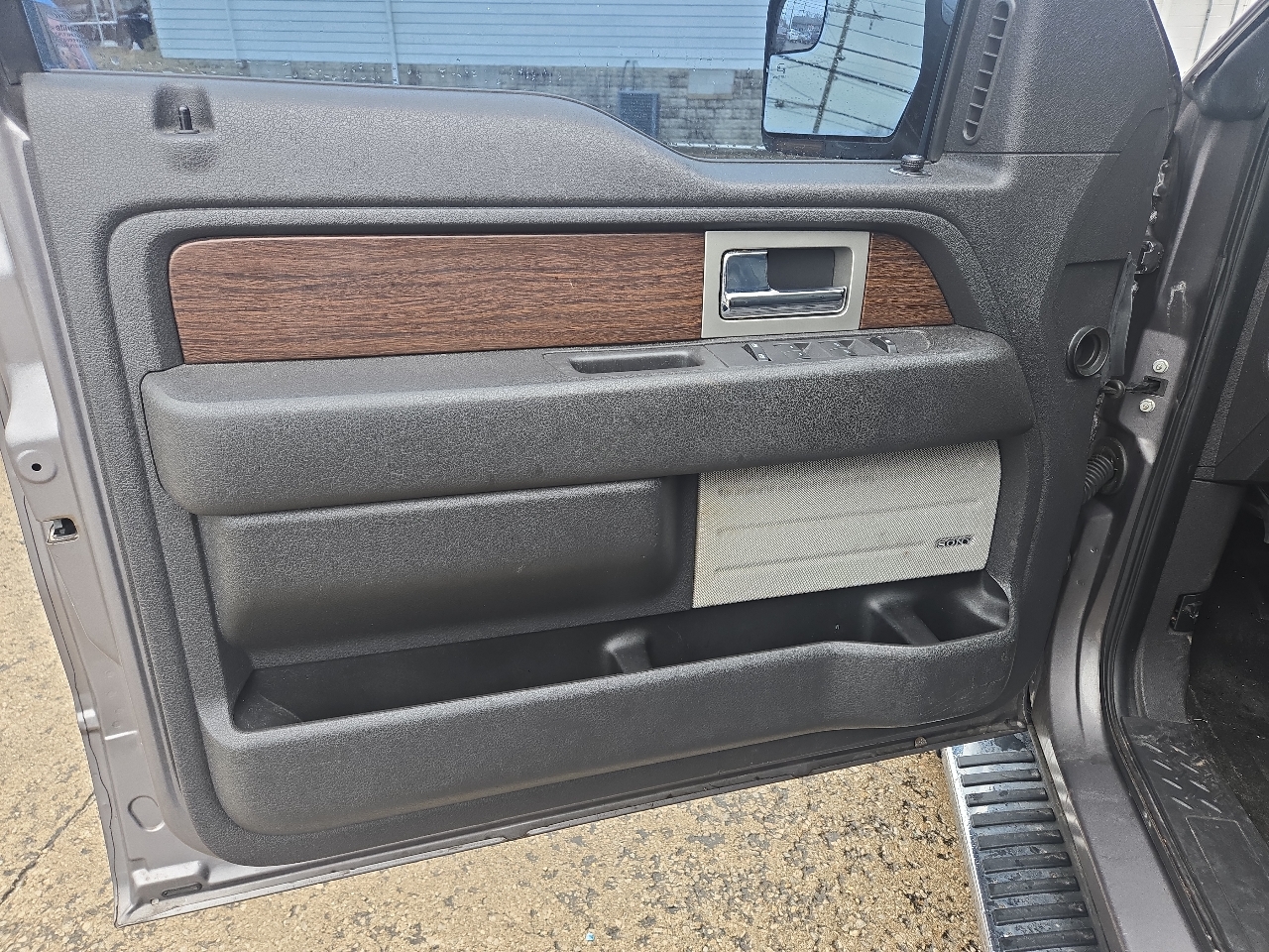 Ford F-150 4WD SuperCrew 145" Lariat 2014