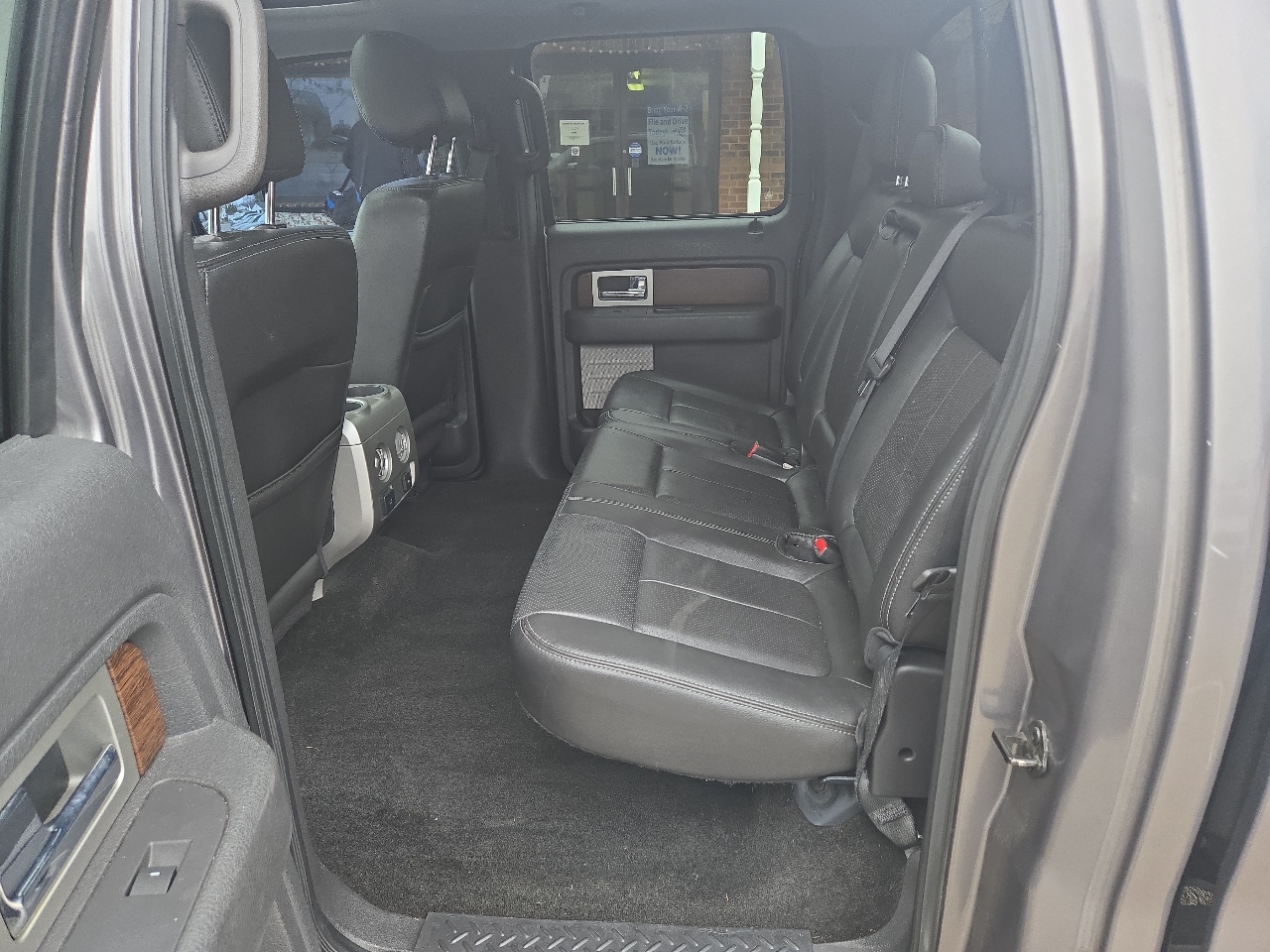 Ford F-150 4WD SuperCrew 145" Lariat 2014