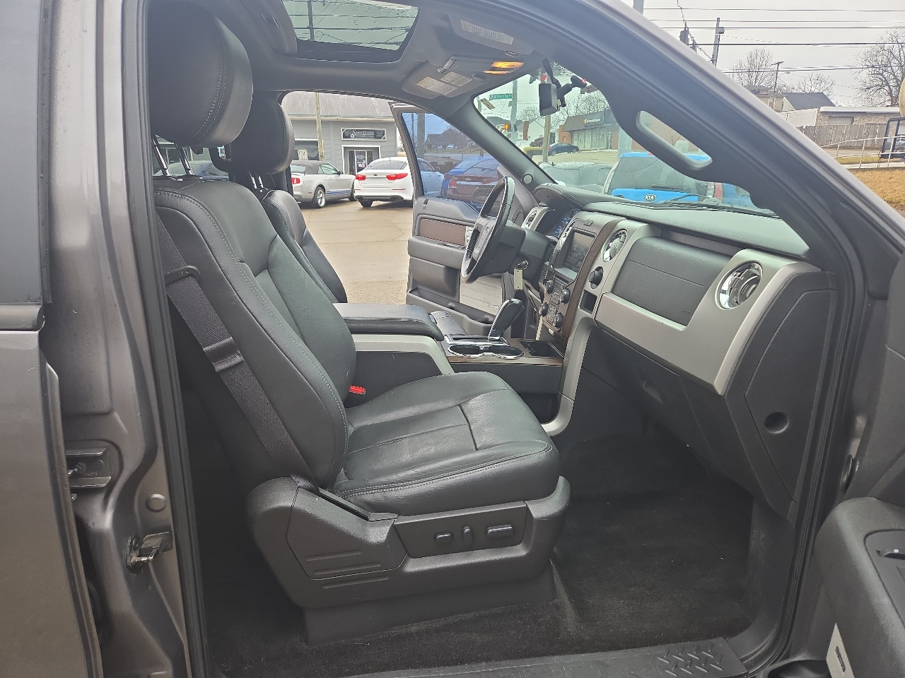 Ford F-150 4WD SuperCrew 145" Lariat 2014