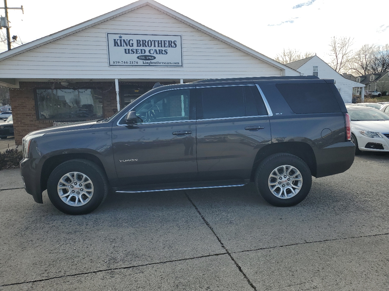 GMC Yukon 4WD 4dr SLT 2016