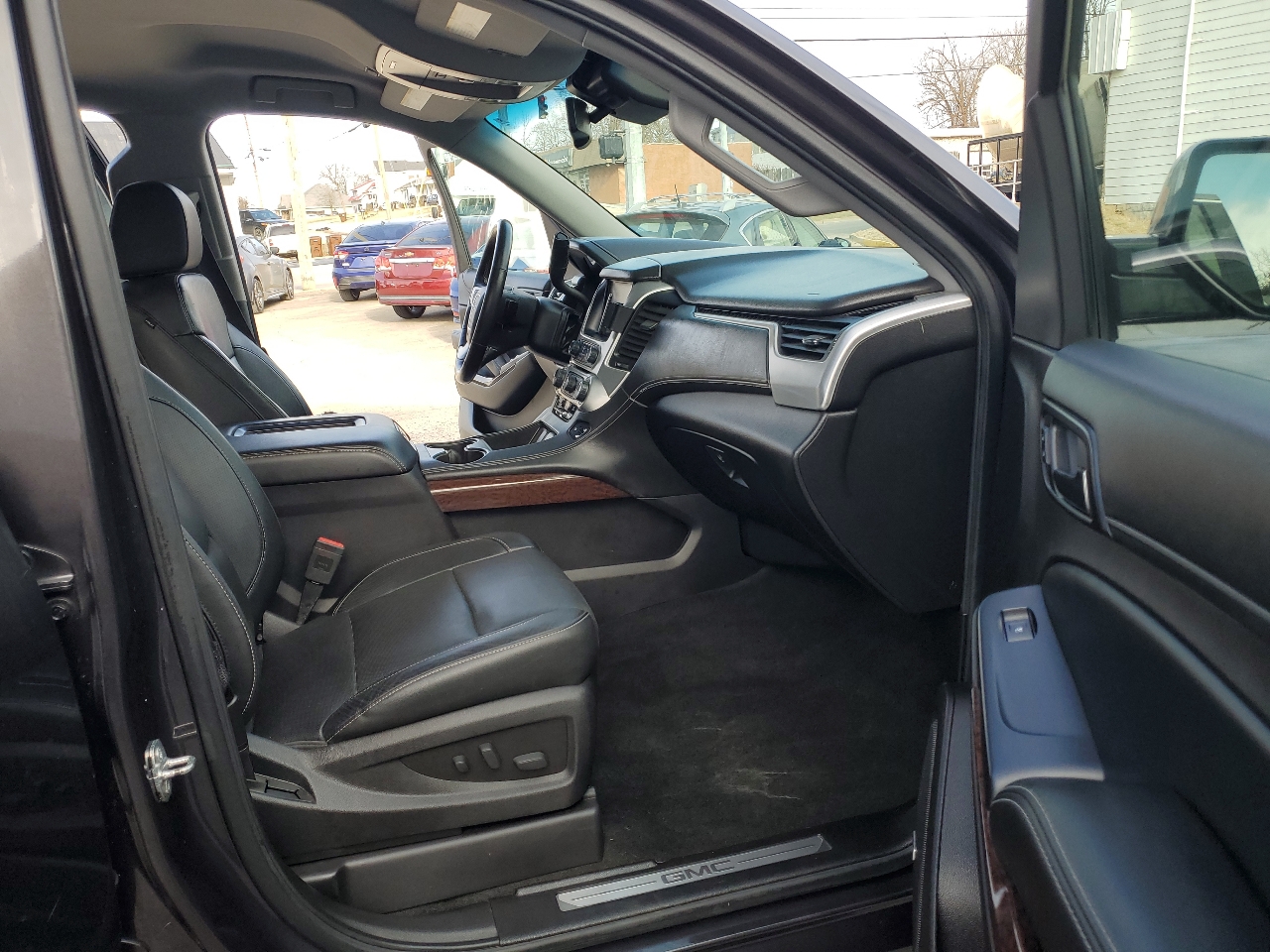 GMC Yukon 4WD 4dr SLT 2016