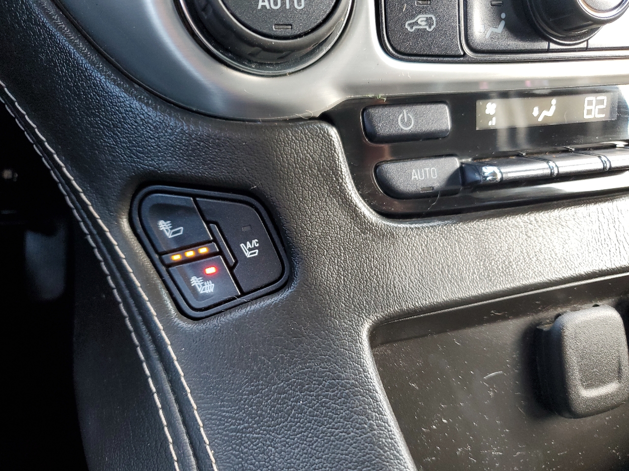 GMC Yukon 4WD 4dr SLT 2016