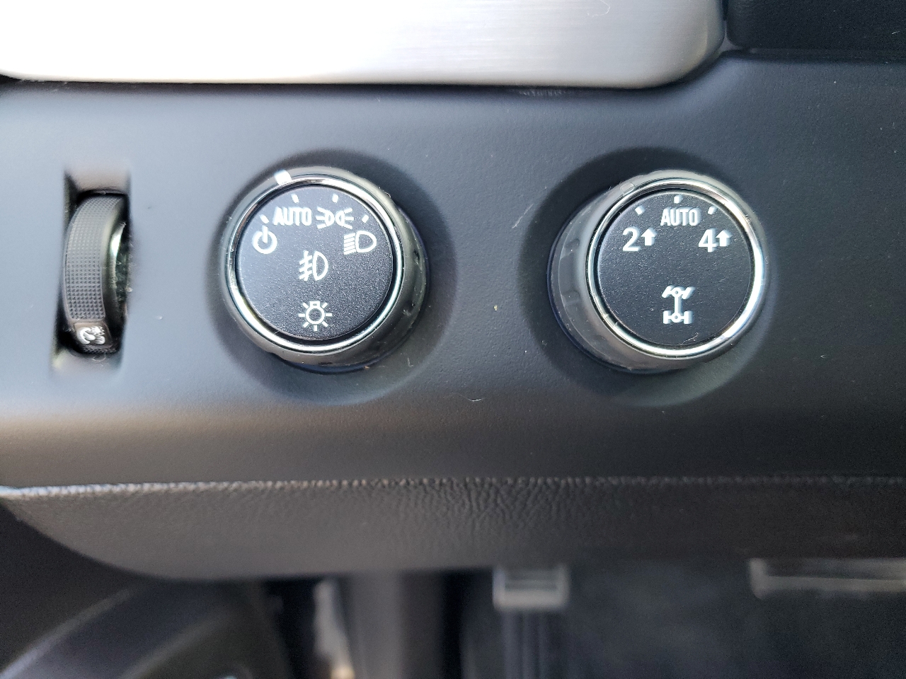 GMC Yukon 4WD 4dr SLT 2016