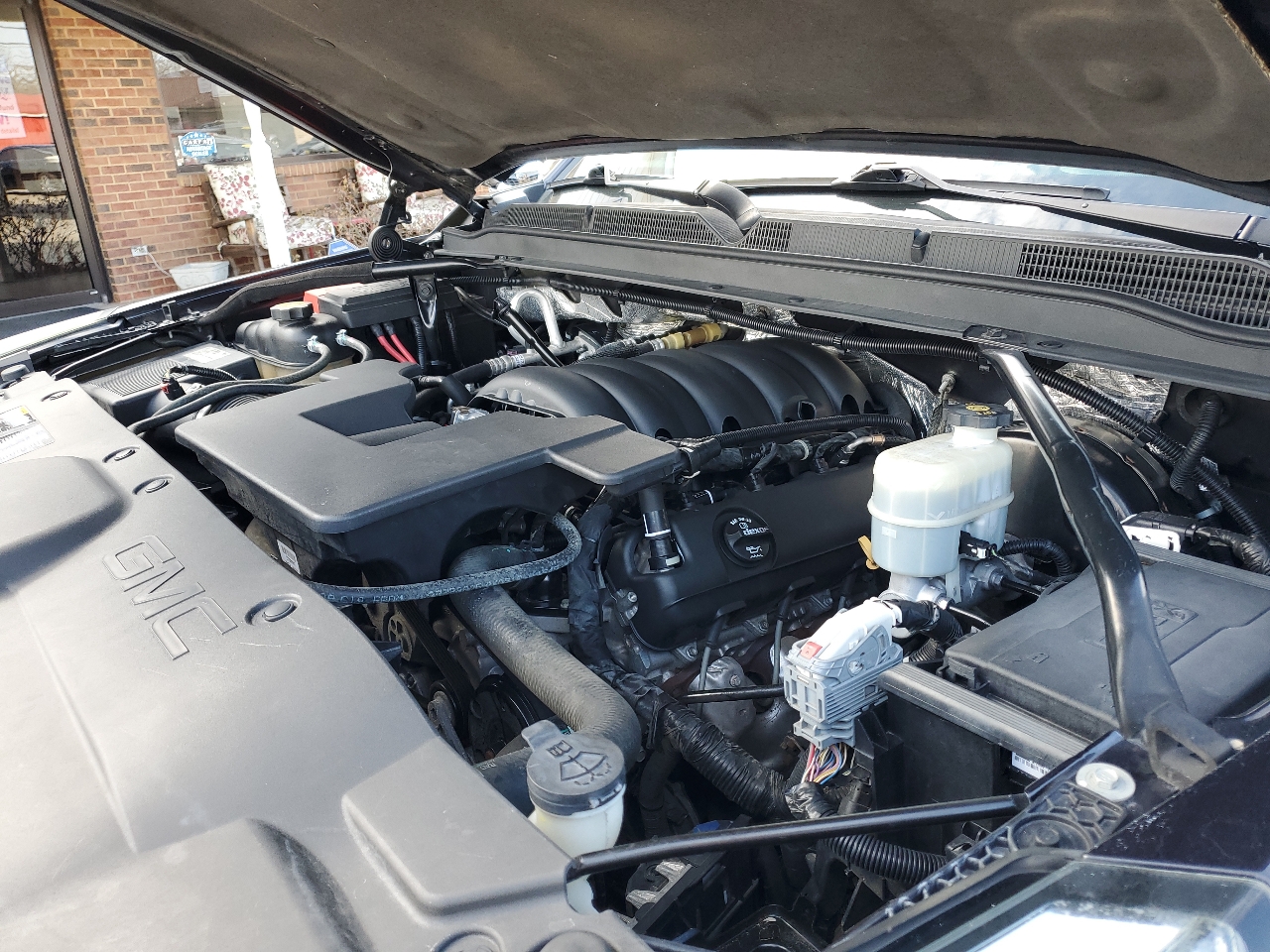 GMC Yukon 4WD 4dr SLT 2016