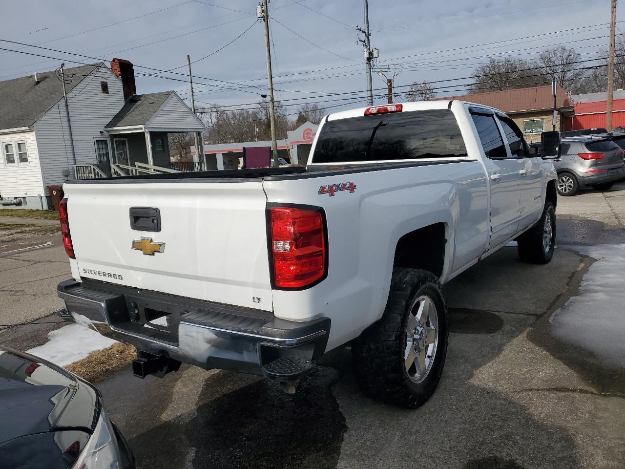 Chevrolet Silverado 2500HD 4WD Crew Cab 153.7" LT 2015