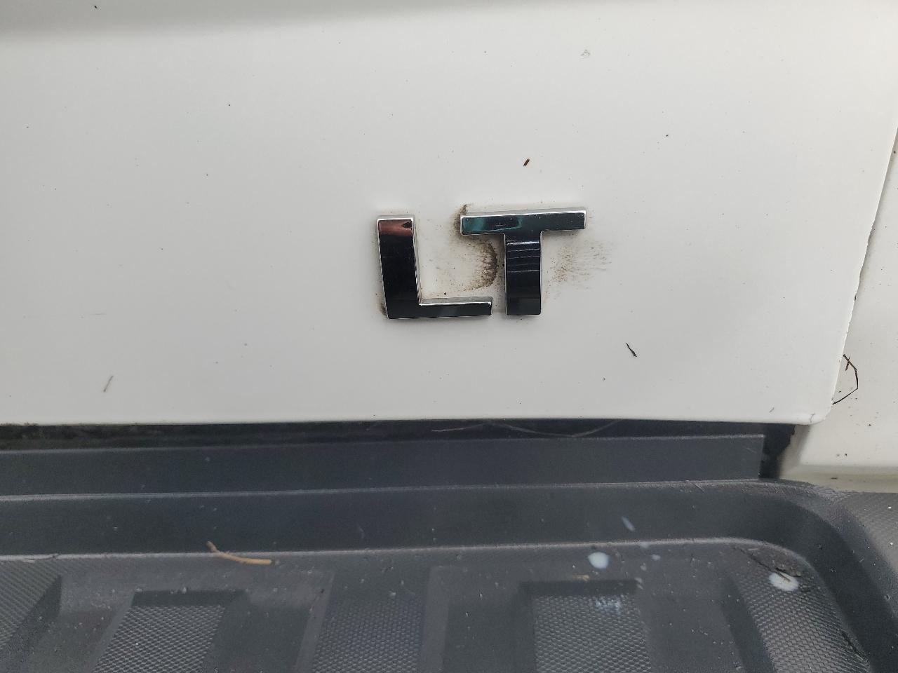 Chevrolet Silverado 2500HD 4WD Crew Cab 153.7" LT 2015