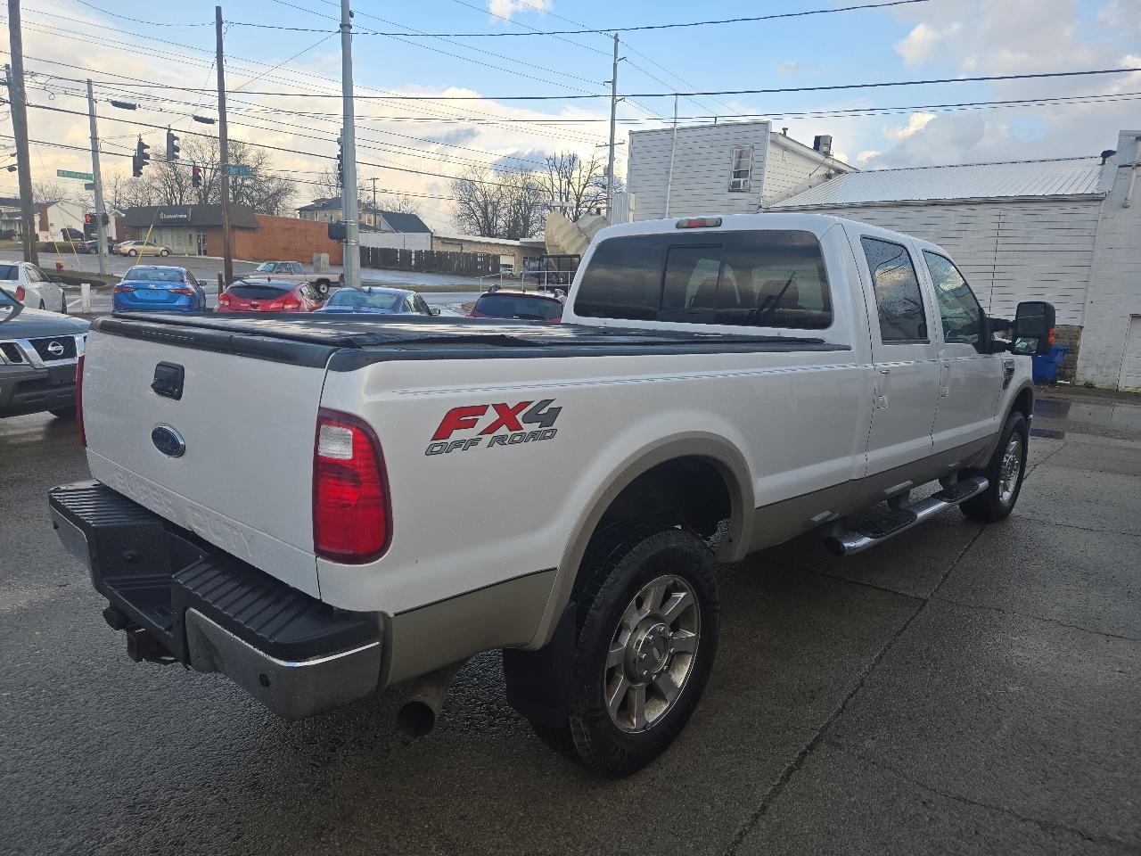 Ford Super Duty F-350 SRW 4WD Crew Cab 156" Lariat 2010