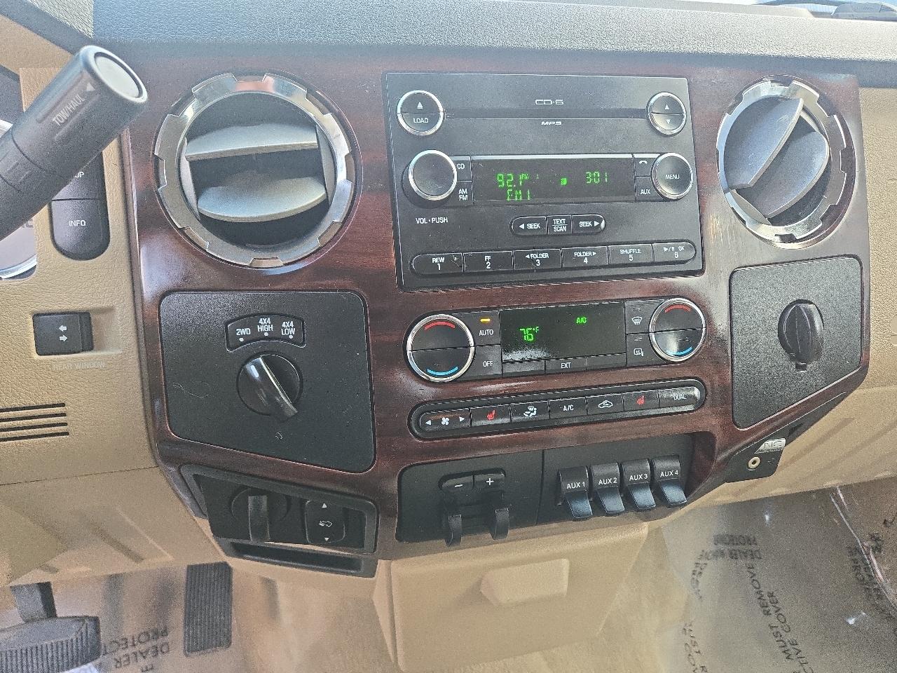 Ford Super Duty F-350 SRW 4WD Crew Cab 156" Lariat 2010