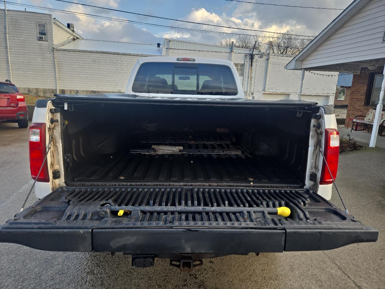 Ford Super Duty F-350 SRW 4WD Crew Cab 156" Lariat 2010