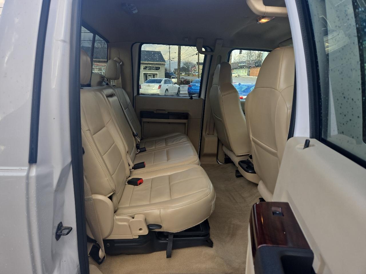 Ford Super Duty F-350 SRW 4WD Crew Cab 156" Lariat 2010