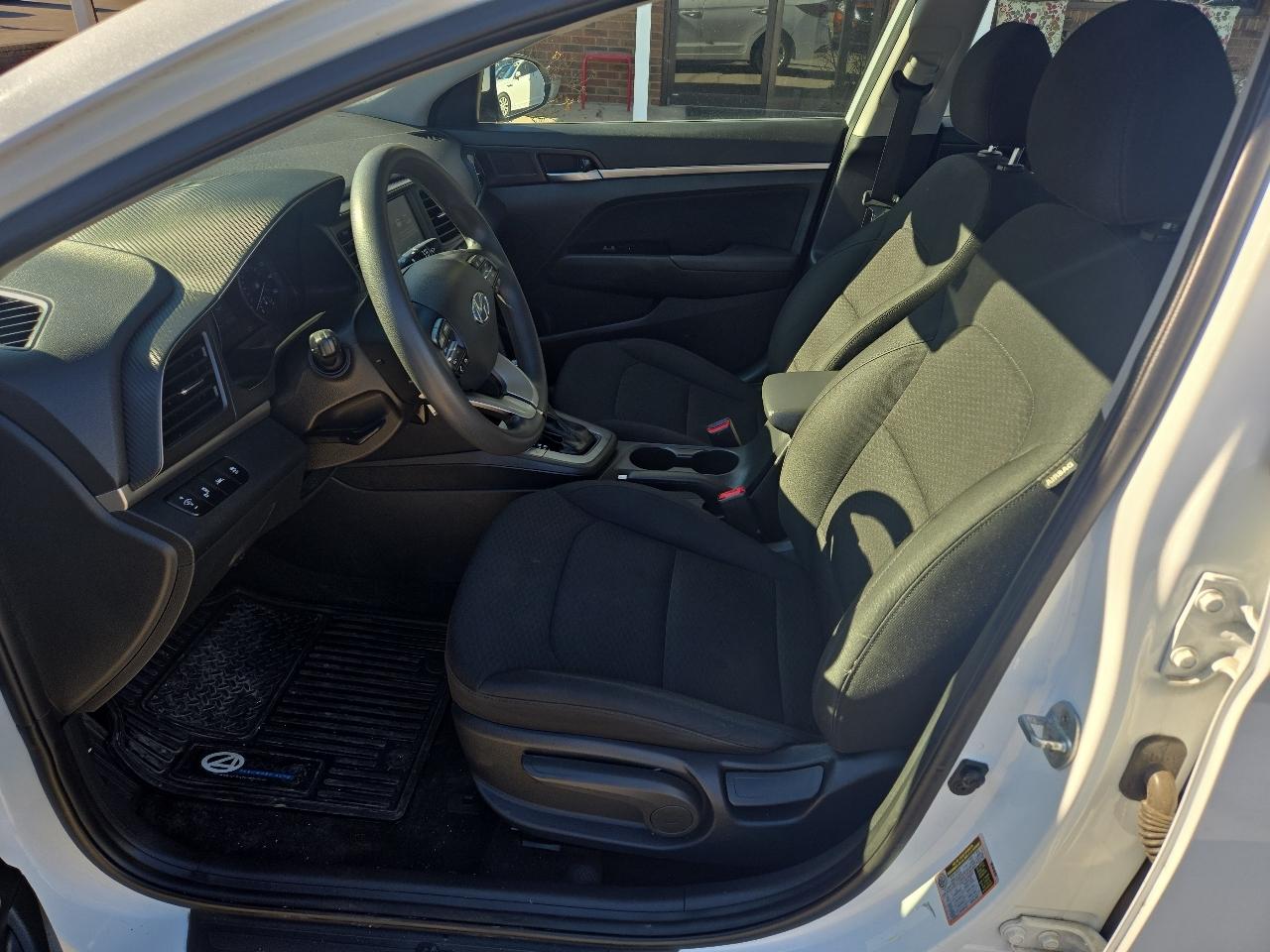 Hyundai Elantra SEL IVT 2020